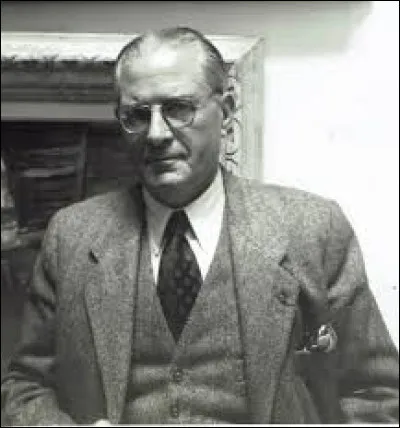 Qui est cet écrivain auteur du roman ''L'Âne Culotte'' ?