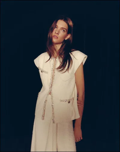 Quel est l'âge de Charlotte Cardin en 2025 ?