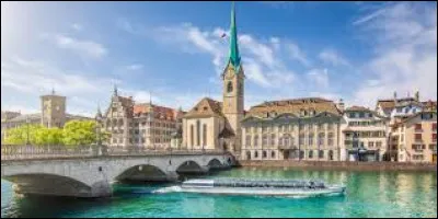 Dans quel pays se situe la ville de Zurich ?
