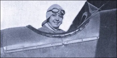 Jane Herveu, cascadeuse en voiture change de voie après sa rencontre avec Louis Blériot. 
Après avoir fréquenté le terrain daviation de Mourmelon, elle entre le 29 avril 1910 à lécole Blériot.
Le 3 décembre 1910 à Pau, elle réussit son brevet et devient la quatrième aviatrice à se voir décerner le brevet de pilote par lAéro-Club de France. 

Mourmelon, Pau : 2 communes, 2 départements ! Lesquels ?