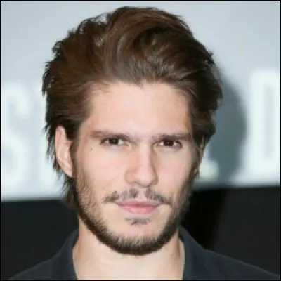 Quel acteur est à l'affiche du film "Sur ta joue ennemie", sorti en 2008 ?