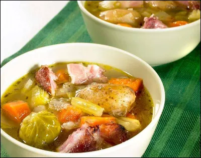 Quel est le nom de ce ragoût de viandes diverses cuites avec des marrons ou des navets, des carottes et du chou ?