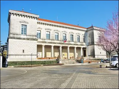 Si vous avez faim, vous pourrez manger un raja. Il sous suffira de changer le...