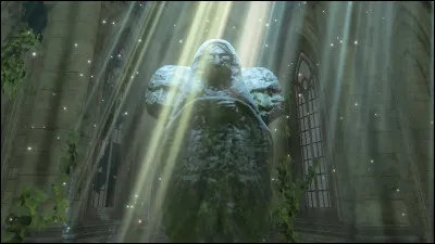 Quelle particularité possède la déesse du village Piaf ?