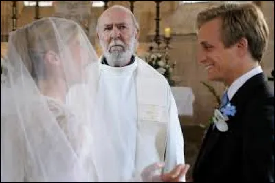 Quelle actrice joua son dernier rôle au cinéma en 2010 dans le film "Pièce montée" réalisé par Denys Granier-Deferre ?