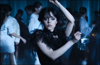 Je suis le paria qui est tombé amoureux de l'héroïne, mais elle préfère ce monstre sans aucune valeur. J'ai été blessé par sa méfiance, mais aussi par son rejet. Je me suis montré horrible et lâche avec elle, cependant j'ai fini par gagner en maturité et l'ai protégée lors d'une bataille. Je suis un artiste maussade, et je ne serai pas de retour à Nevermore l'année prochaine.