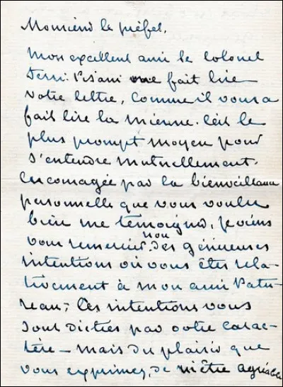 Quelle écrivaine épistolaire envoyait une lettre au préfet ?