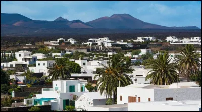 À quel archipel appartient l'île de Lanzarote ?