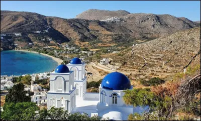 À quel pays appartient l'île de la mer Égée Amorgós ?