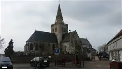 Je vous attends devant l'église Saint-Jacques-le-Majeur, à Cappelle-Brouck. Commune de l'aire d'attraction Dunkerquoise, bordée par l'Aa, elle se situe dans le département ...