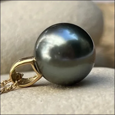 Où trouve-t-on la rare et précieuse perle noire ?