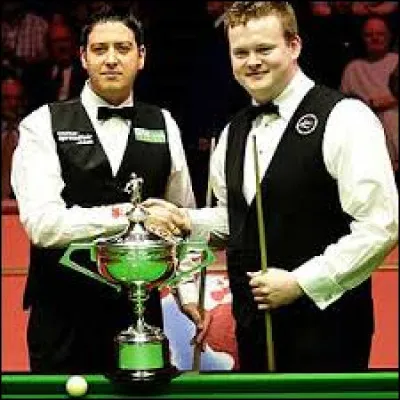 Quel joueur britannique remporte le Championnat du monde de snooker en 2005 ?