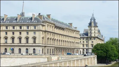 Quel nombre est associé au quai des Orfèvres ?