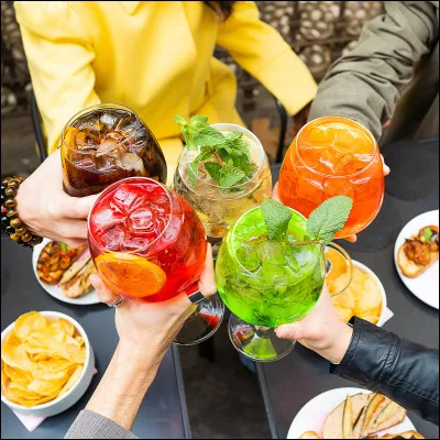 C'est l'heure de l'ap&eacute;ro ! Qu'est-ce que tu commandes ?