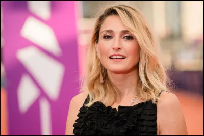 Qui est cette ''Julie'', compagne de François Hollande ?