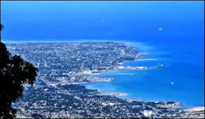 Dans quel pays se situe la ville de Port-au-Prince ?