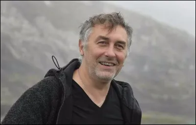 Qui est ce chanteur breton dont l'épouse a été Natacha Régnier ?