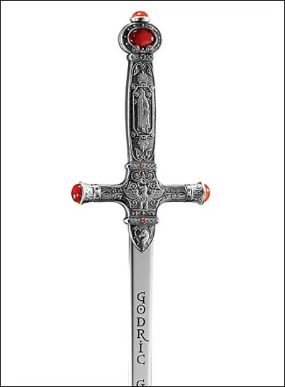 Qui a mis la fausse épée de Gryffondor dans le coffre de Bellatrix, à Gringotts ?