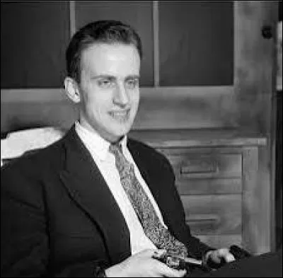 Dans quel roman Boris Vian critique-t-il le système du monde du travail à travers le regard de ses héros ?