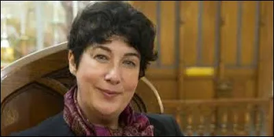 Quel roman de Joanne Harris a été adapté au cinéma avec Juliette Binoche et Johnny Depp dans les rôles principaux ?