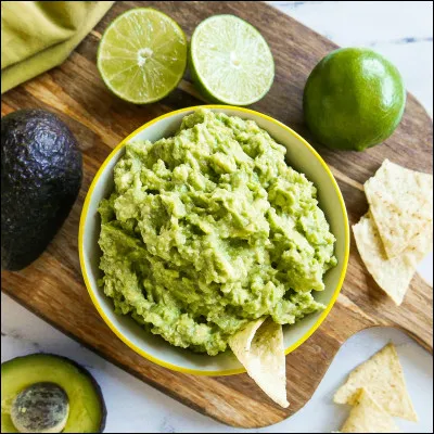 Quel fruit est lingrédient principal du guacamole ?