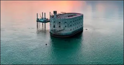 Quel monument le candidat est-il amené à braquer dans les épreuves ?