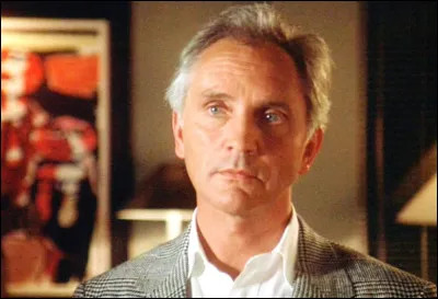 Terence Stamp a joué dans un film dramatique d'Oliver Stone, qui est sorti en 1988. On y voit aussi Michael Douglas, Charlie Sheen et Martin Sheen. Quel est ce film ?