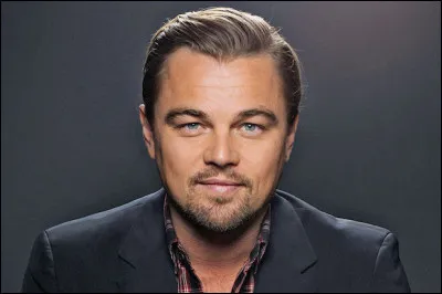 Qui est cet acteur américain qui joue le premier rôle dans le film ''Roméo + Juliette'' ?