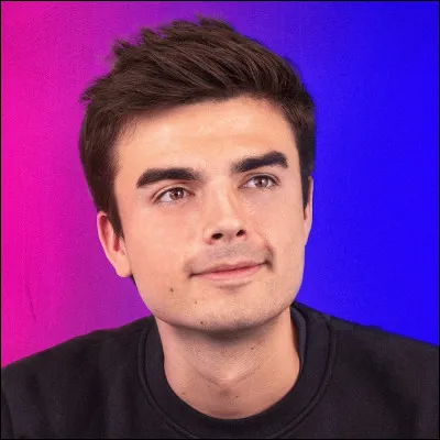 Qui est ce journaliste français de 28 ans, connu pour expliquer l'actualité aux jeunes sur les réseaux sociaux ?