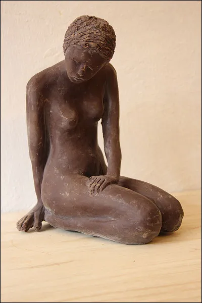 "Taille-moi les hanches à la hache / J'ai trop mangé de chocolat...", sont les paroles d'une chanson. Quelle chanteuse en est l'interprète ?