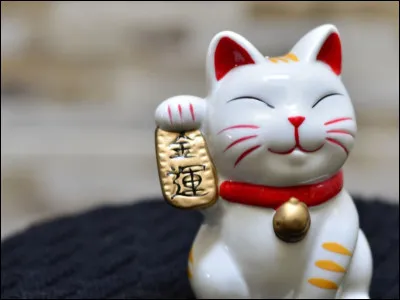 Il y a des statuettes très populaires qui représentent un chat.
Ces statuettes viennent du..