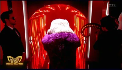 Une premi&egrave;re star internationale d&eacute;barque sur le plateau de "Mask Singer". Qui &eacute;tait derri&egrave;re le costume du "bouc" et a &eacute;t&eacute; d&eacute;masqu&eacute; le vendredi 19 septembre 2025 ?