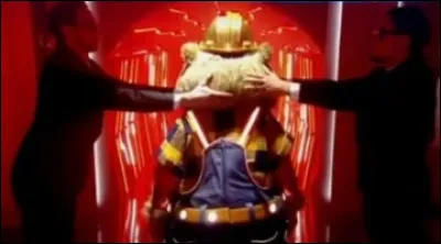 Qui &eacute;tait derri&egrave;re le costume du "castor" et a &eacute;t&eacute; d&eacute;masqu&eacute; le vendredi 26 septembre 2025 ?