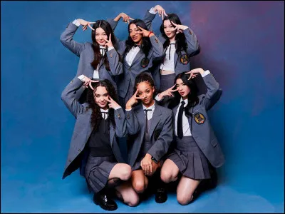 Leur première chanson "Debut" est sortie en quelle année ?