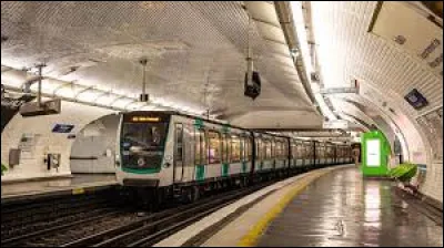 NEUF - La ligne 9 du métro de Paris relie la ville de Boulogne-Billancourt à celle de Montreuil : quels sont les deux numéros de départements ainsi reliés ?