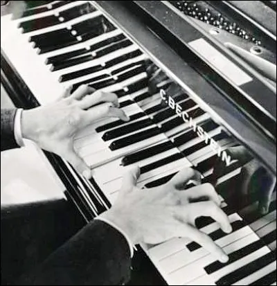 Quel est le nom d'une composition musicale baroque de forme libre, destinée aux instruments à clavier ?