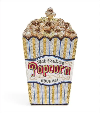 Dans quelle série célèbre la cuillère est-elle un gag récurrent quon jette sur lécran au cinéma ?