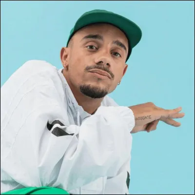 Comment s'appelle ce youtubeur ?