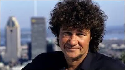 De quel pays est originaire le chanteur Robert Charlebois ?