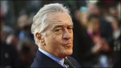 Quelle phrase culte de cinéma doit-on à l'acteur Robert De Niro ?