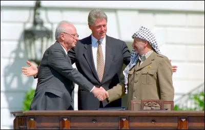 Quels accords aboutissent à la reconnaissance mutuelle dIsraël et de lOLP, lOrganisation de libération de la Palestine ?