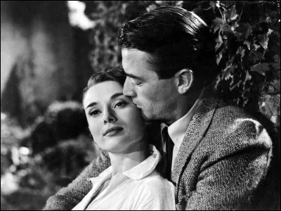 Quelle actrice, connue pour ses rôles dans des films tels que « Vacances romaines », « Diamants sur canapé » et « My Fair Lady », décède en janvier ?