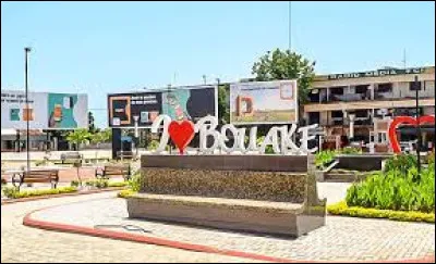 Dans quel pays se situe la ville de Bouaké ?