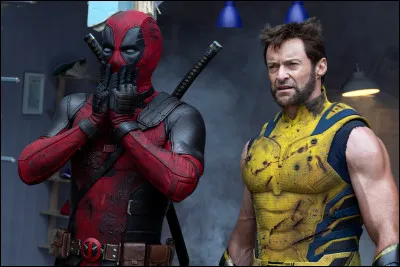 Quelle est la réplique qu'il dit quand il se fait casser les deux mains ?