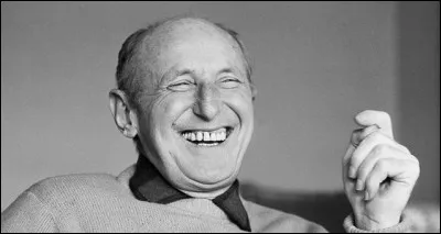 ''Le Voleur de pervenches'' est un titre interpr&eacute;t&eacute; par Bourvil. Quel est le vrai nom de Bourvil ?