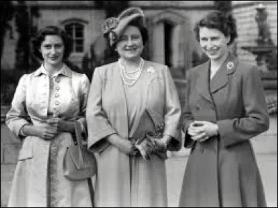 A partir de quand est-elle surnommée la Reine mère ?