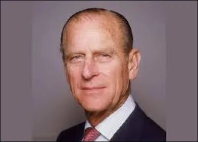 A combien de mariages a-t-il assisté après son retrait de la vie publique ?