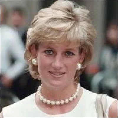 Quel sport Charles pratiquait-il lorsque Diana l'a rencontré ?