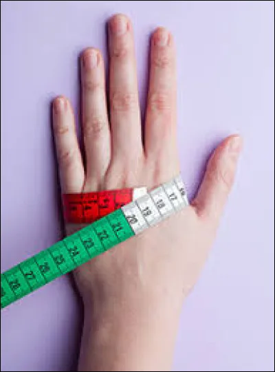 Que signifie l'expression "en un tour de main" ?