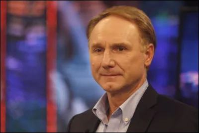 Qui est cet écrivain américain, auteur du roman policier ''Anges et Démons'' ?